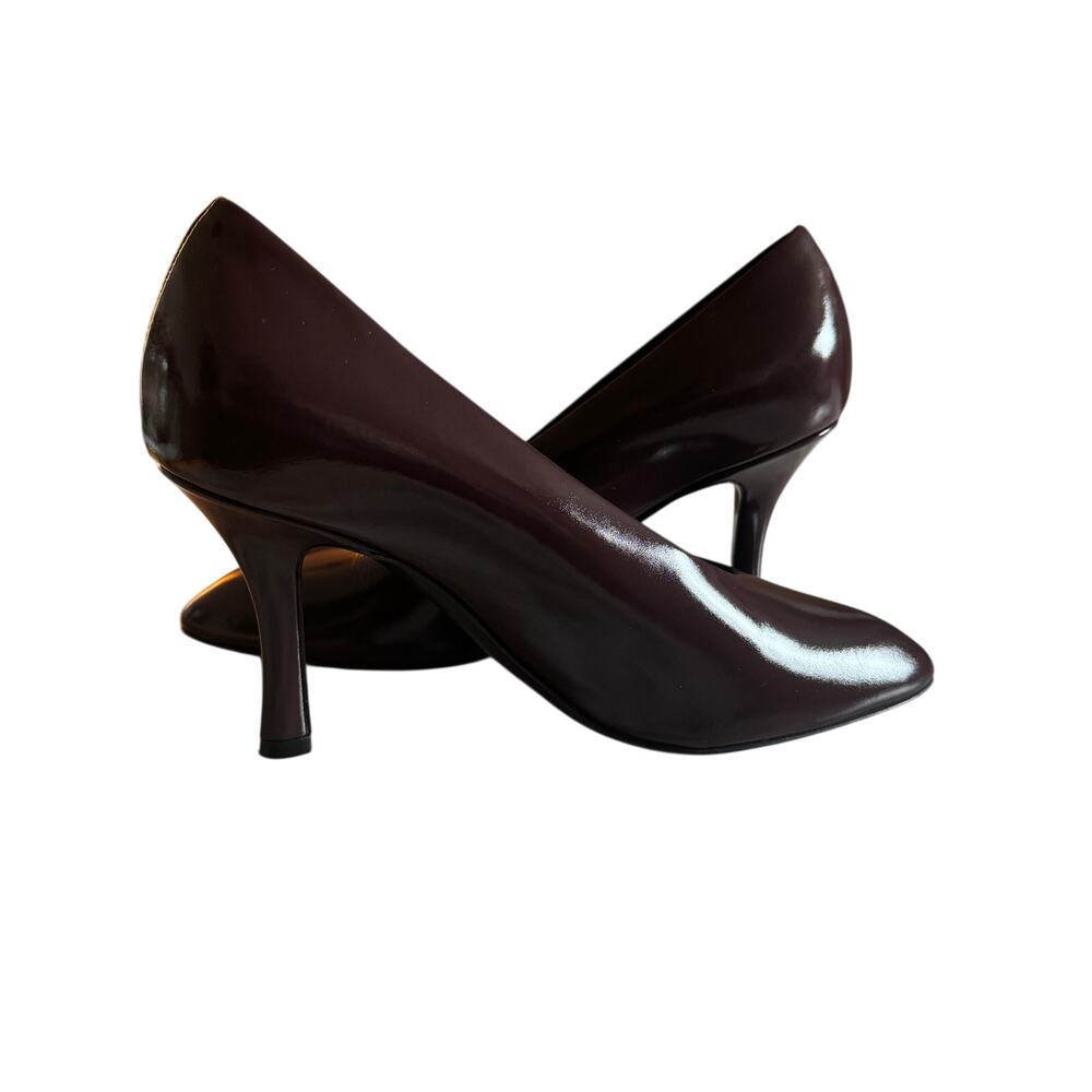 Burberry NWB Glossy Bordeaux Leather Baby Pumps - Picture 2 of 8